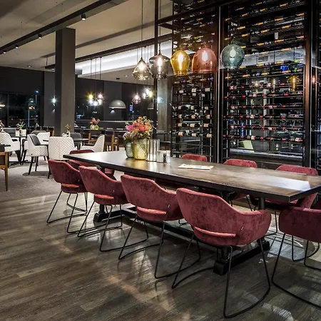 호텔 Der Valk Nijmegen-lent 4*