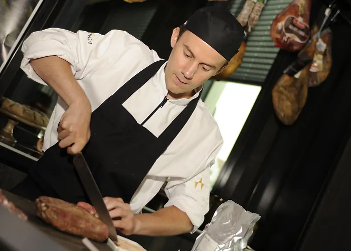 فان دير فالك نايميخن-لينت فندق نايميخين